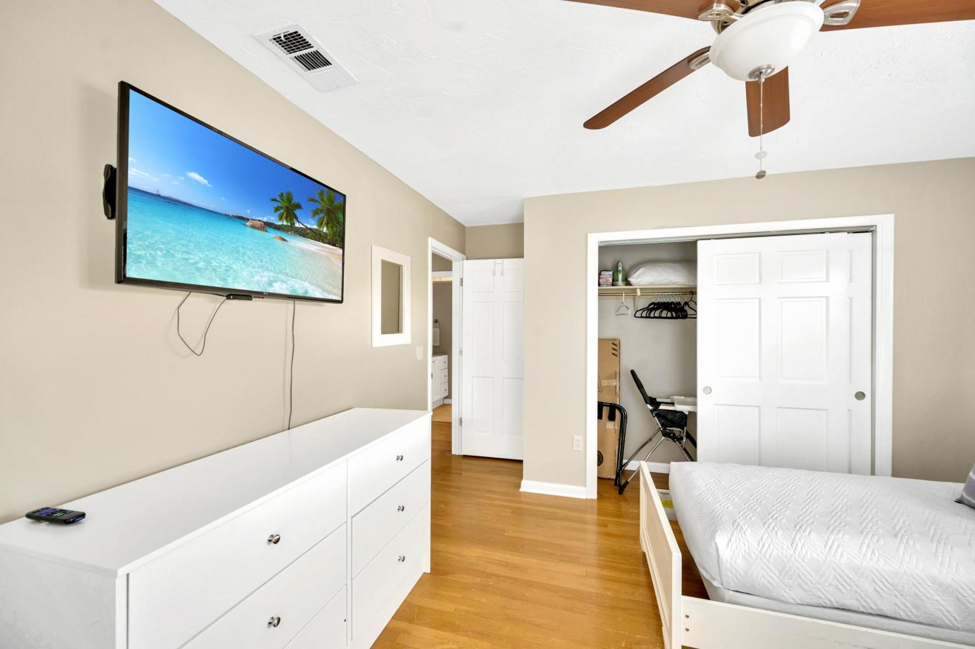 On Key With Pool, Hot Tub, Putting Green, Arcade Games, Bike & Mins To Beach! Siesta Key