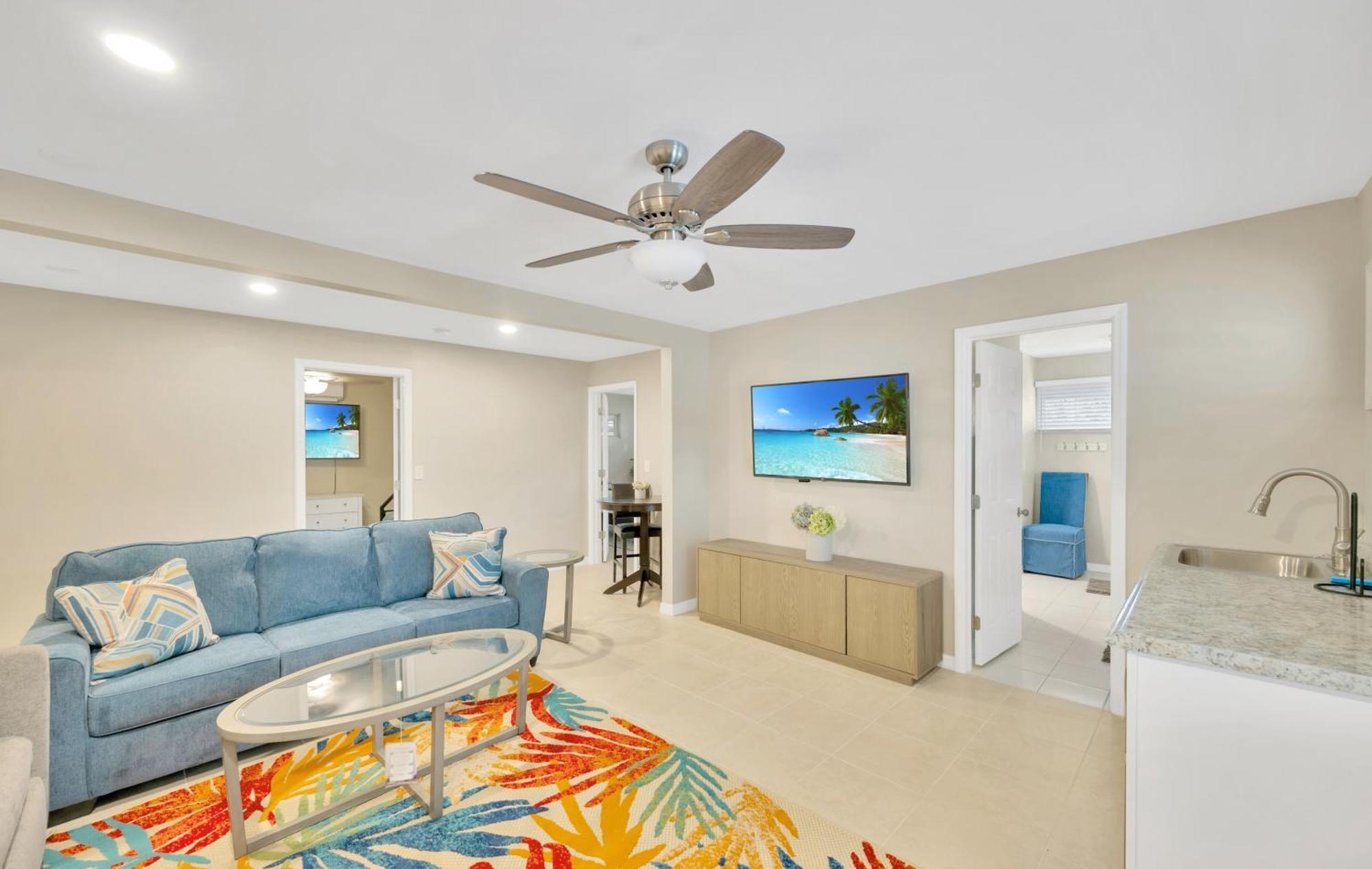 On Key With Pool, Hot Tub, Putting Green, Arcade Games, Bike & Mins To Beach!