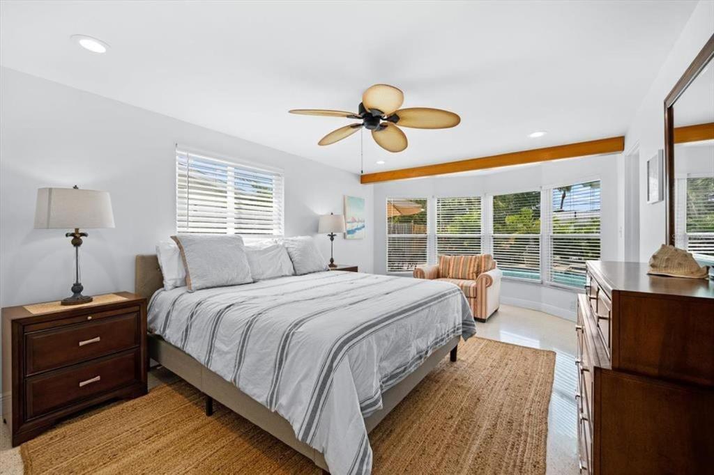 Private Village With Heated Pool & With Private Front Courtyard Villa Siesta Key