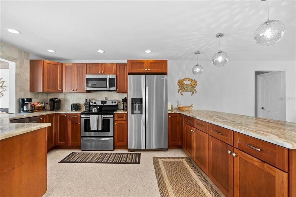 Villa Private Village With Heated Pool & With Private Front Courtyard Siesta Key