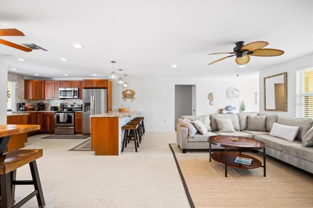 Villa Private Village With Heated Pool & With Private Front Courtyard Siesta Key