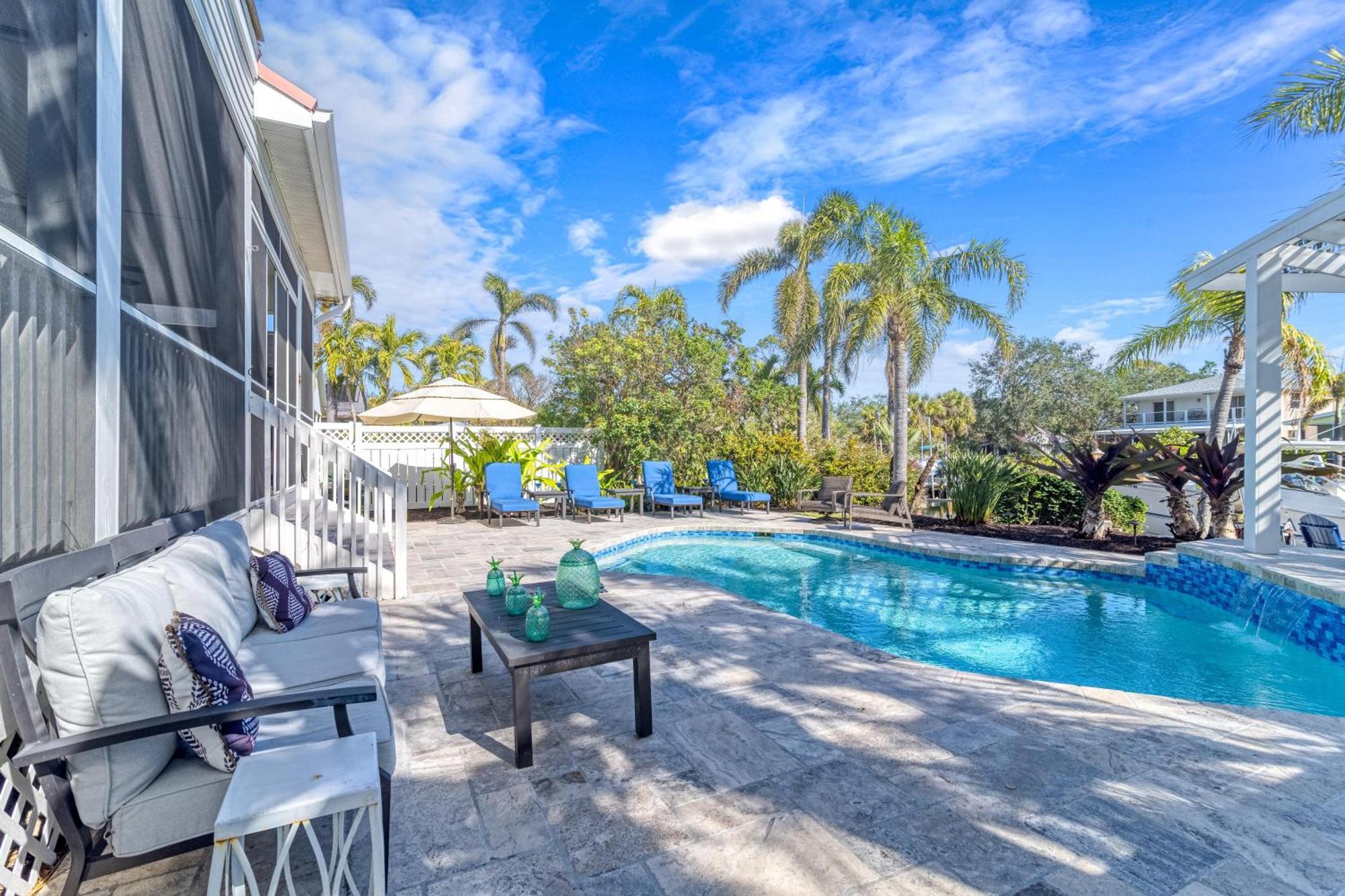 Isla - 86 * Siesta Key