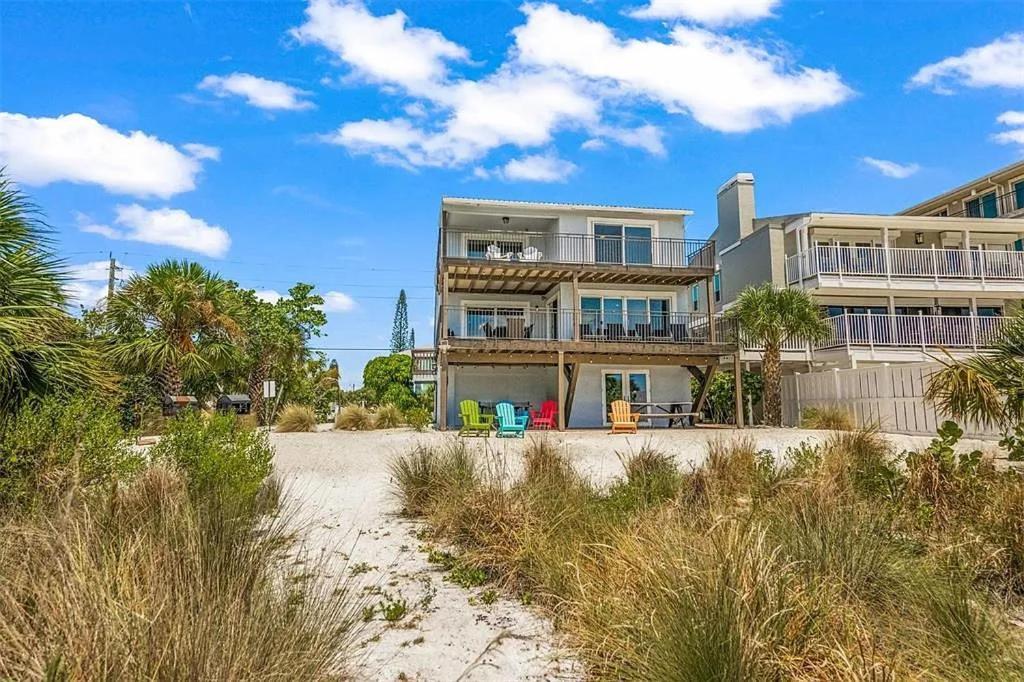 A Tide That Binds Us Apartment