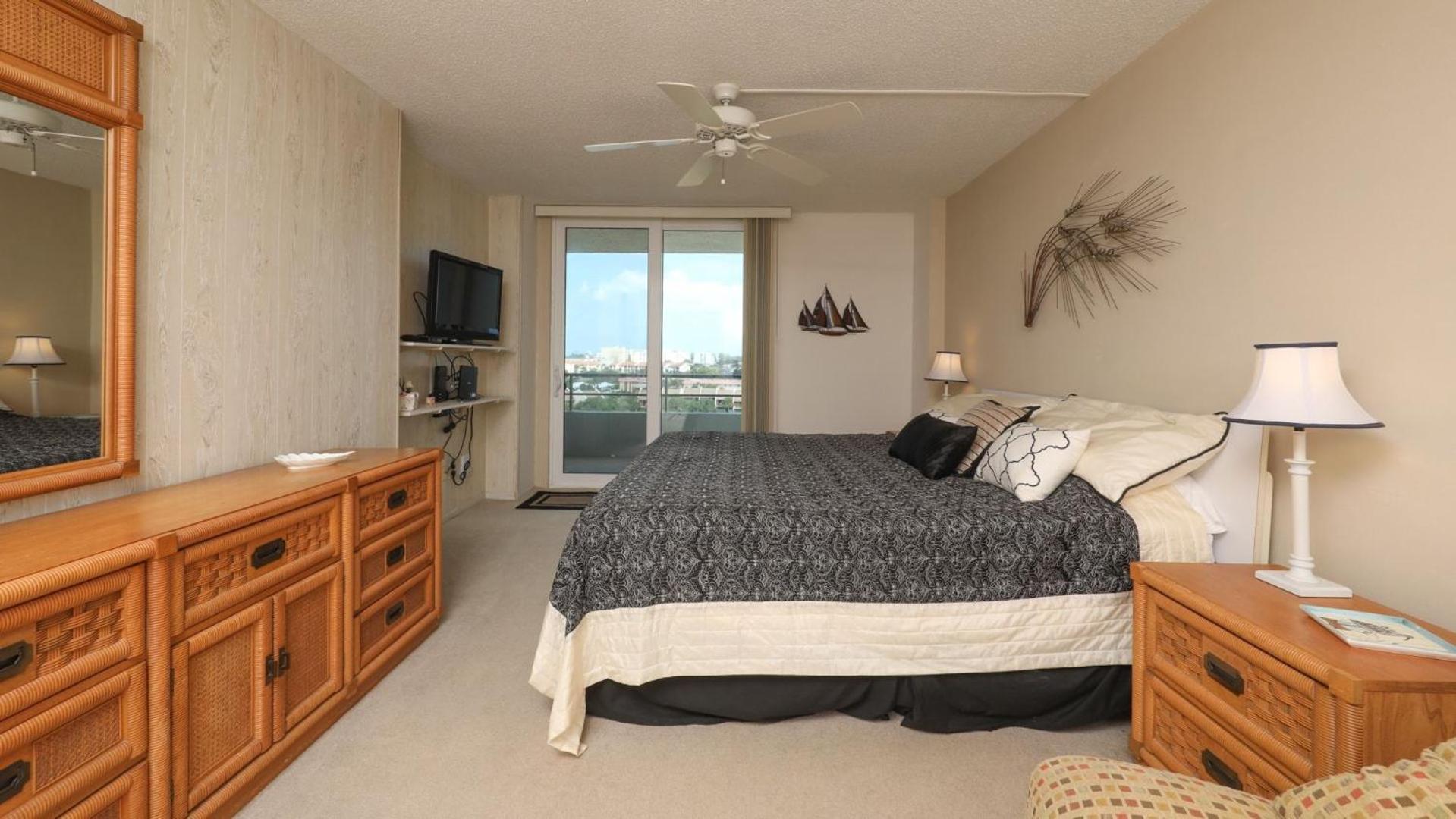 Anchorage 9th Floor 2 Bedroom With Balcony Gulf Views Poolbeach 0895 Siesta Key