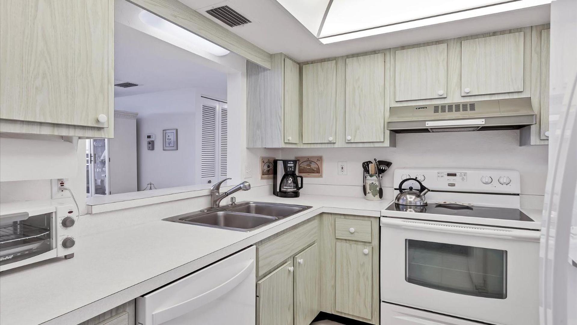 Anchorage 6th Floor 2 Bedroom On 0889 *