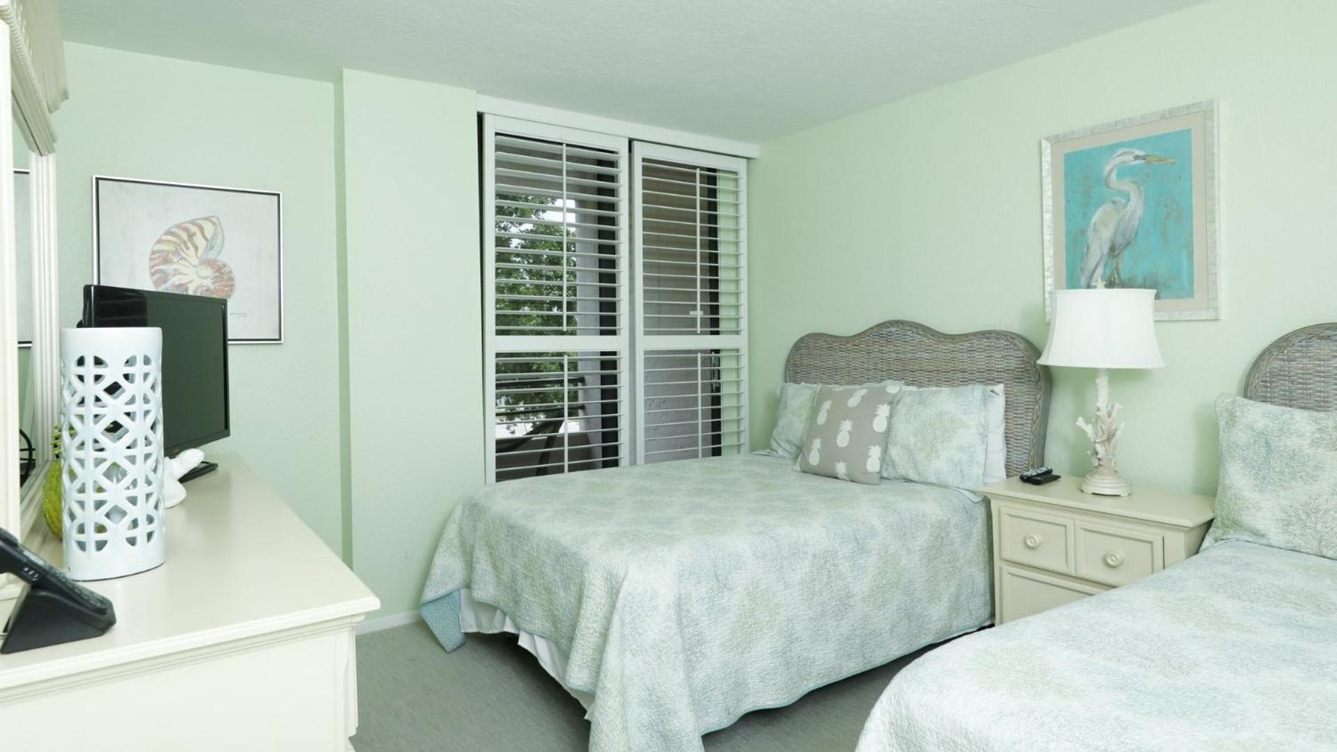 Anchorage 2nd Floor 2 Bedroom Facing Intracoastal Waters 0884 * Siesta Key