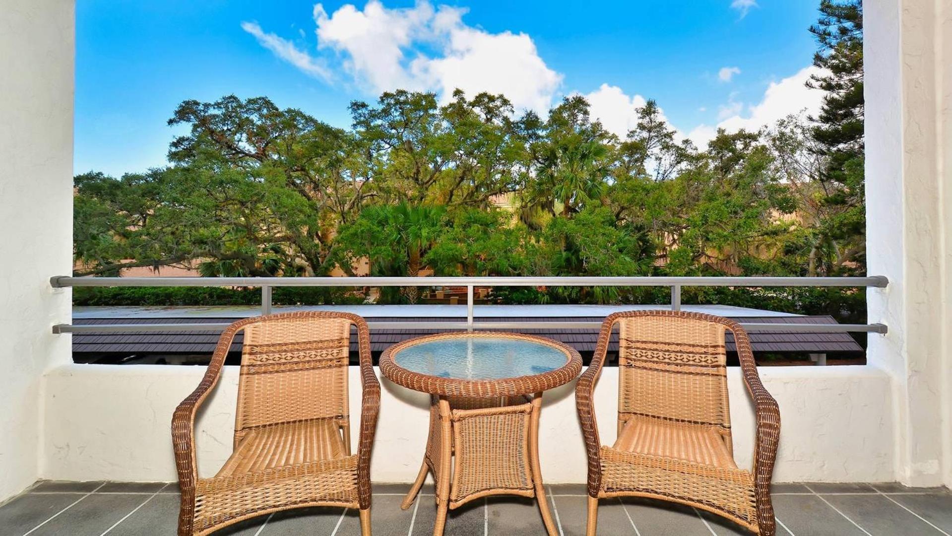 Anchorage 2nd Floor 2 Bedroom Facing Intracoastal Waters 0884