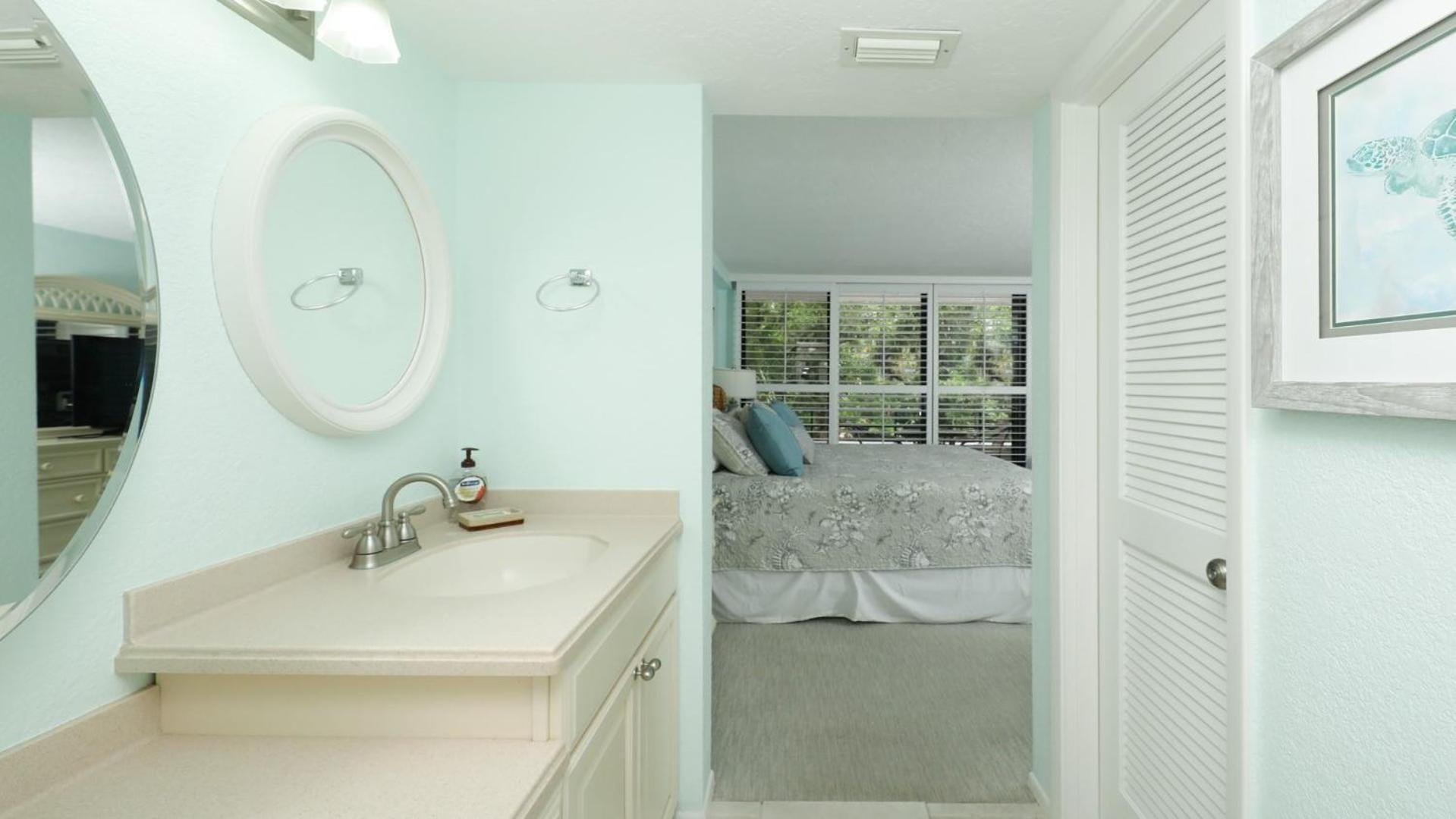 Anchorage 2nd Floor 2 Bedroom Facing Intracoastal Waters 0884 *