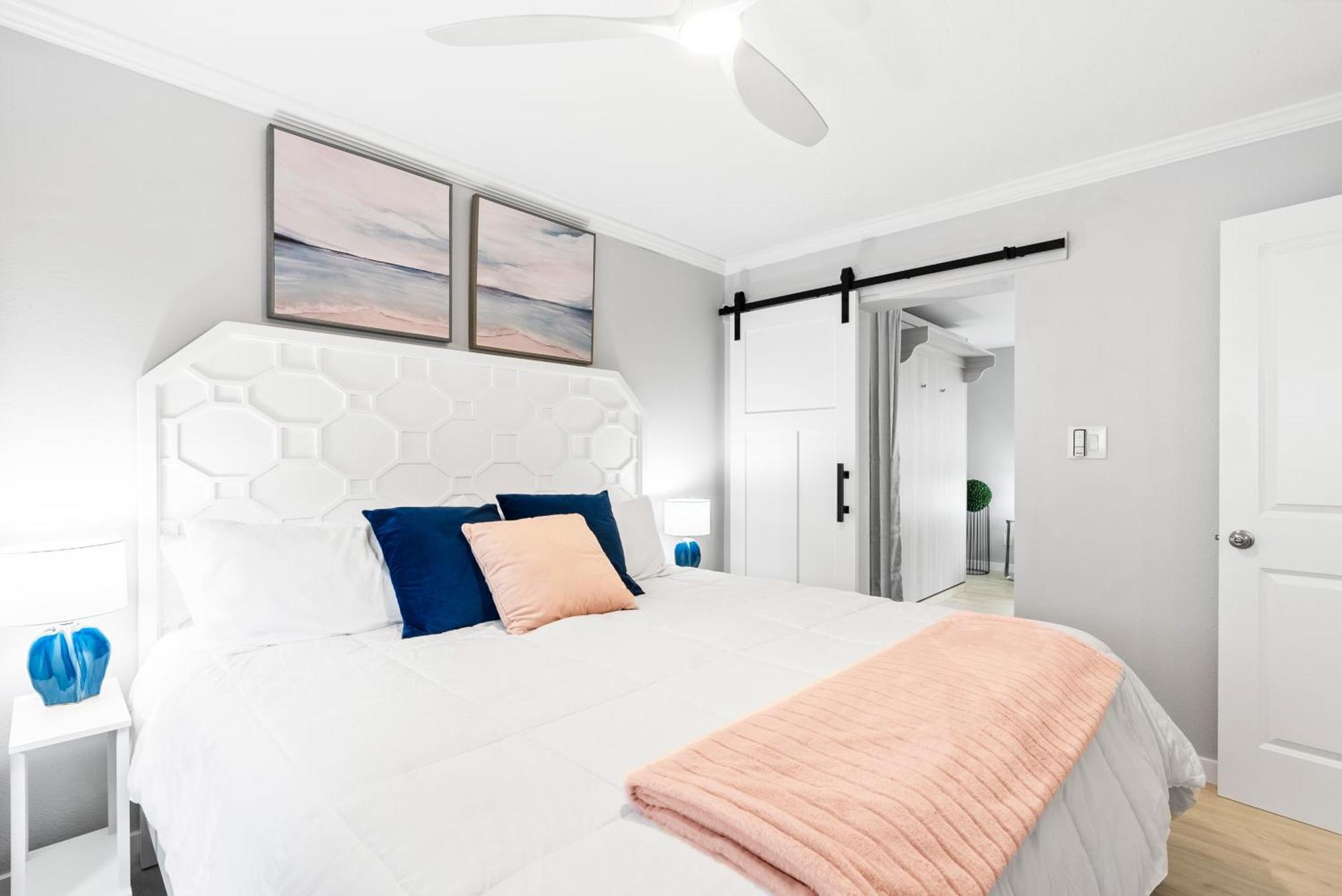 Road Condo, Patio, Village And Walkable Holiday home