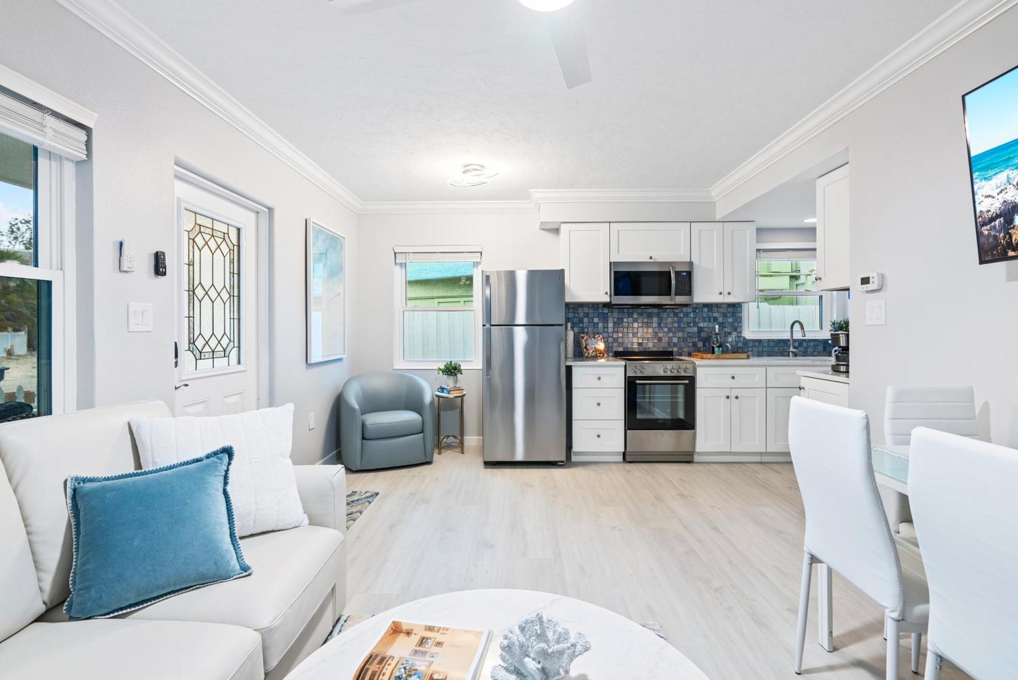 Holiday home Exclusive Oasis, Private Pool, Village And Walkable