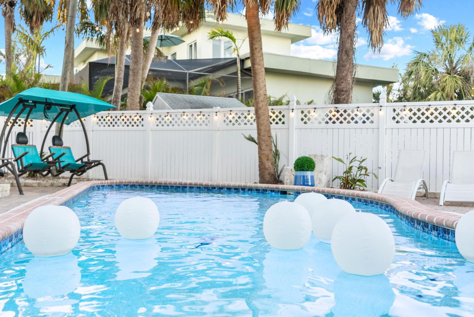 Exclusive Oasis, Private Pool, Village And Walkable Siesta Key