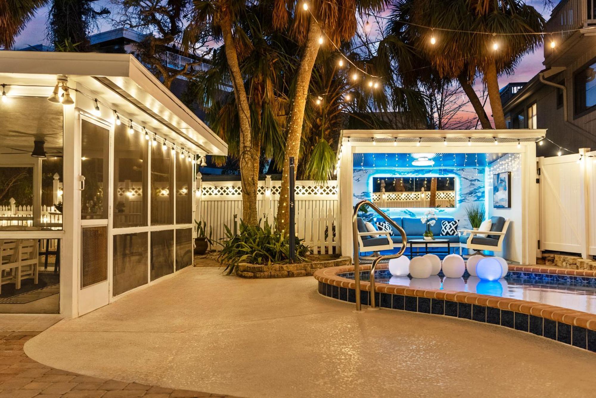 Exclusive Oasis, Private Pool, Village And Walkable * Siesta Key