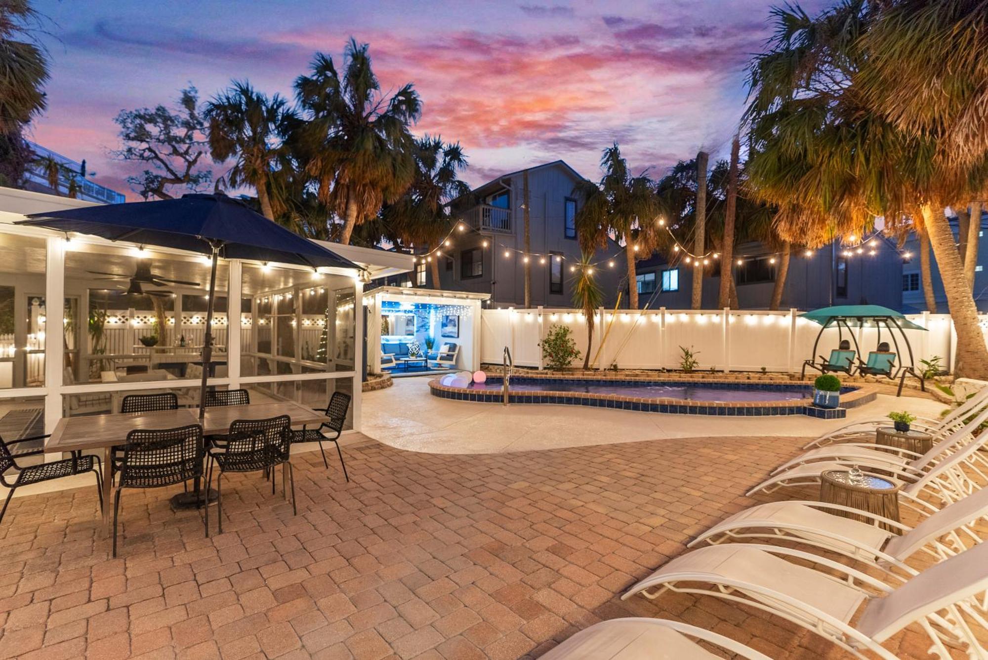 Exclusive Home, Private Pool, Village And Walkable *