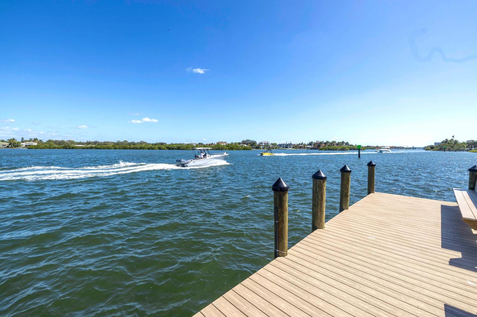New Listing! Bayside Unit, Balcony, Private Beach!