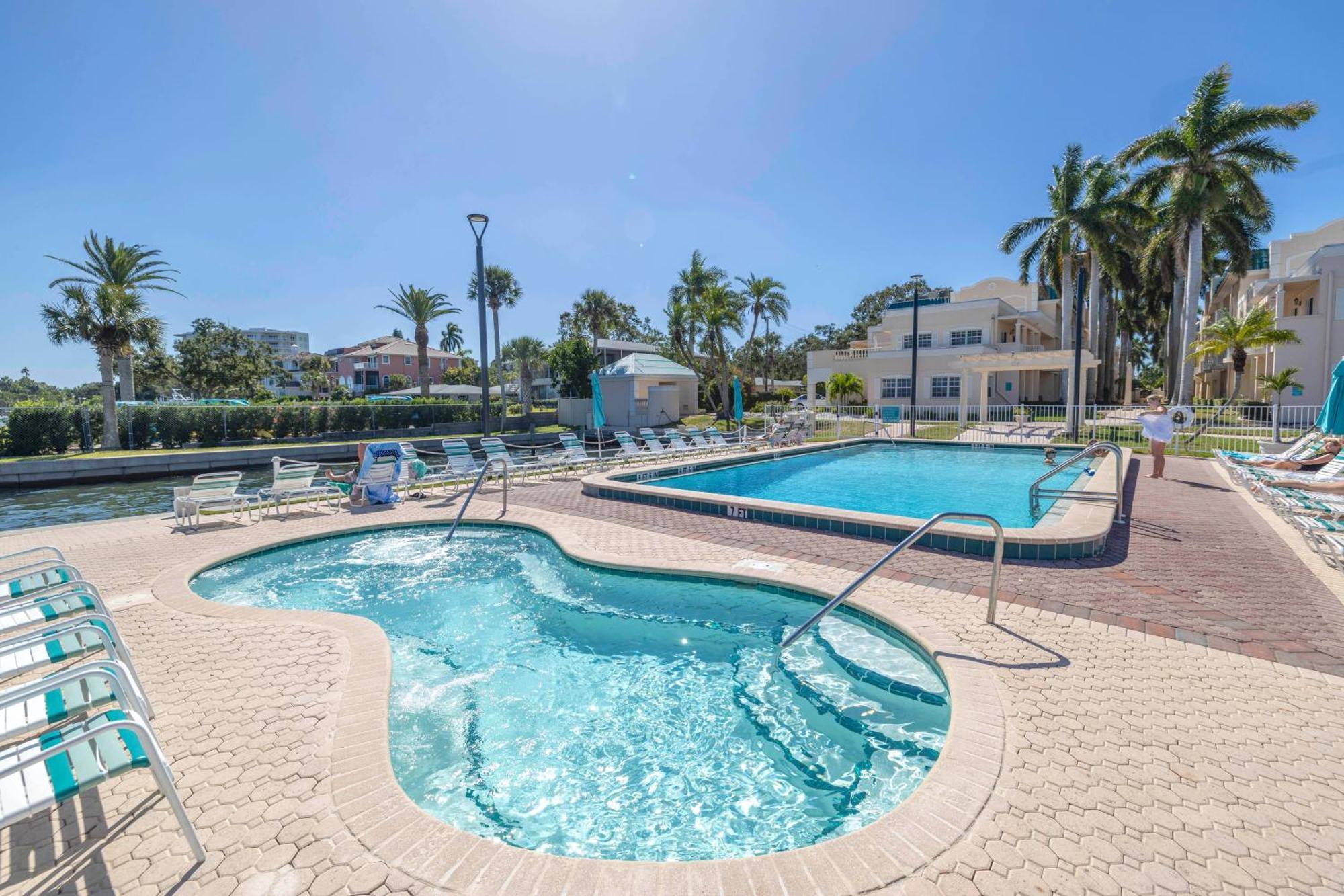 Apartment New Listing! Bayside Unit, Balcony, Private Beach!