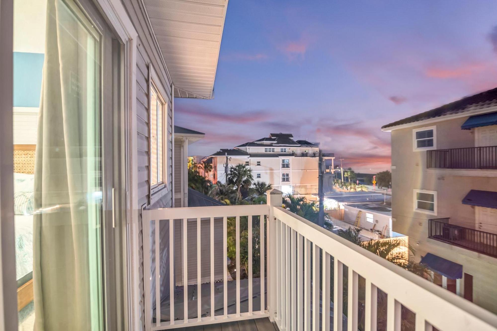 Beachside Haven - 650c Holiday home Siesta Key