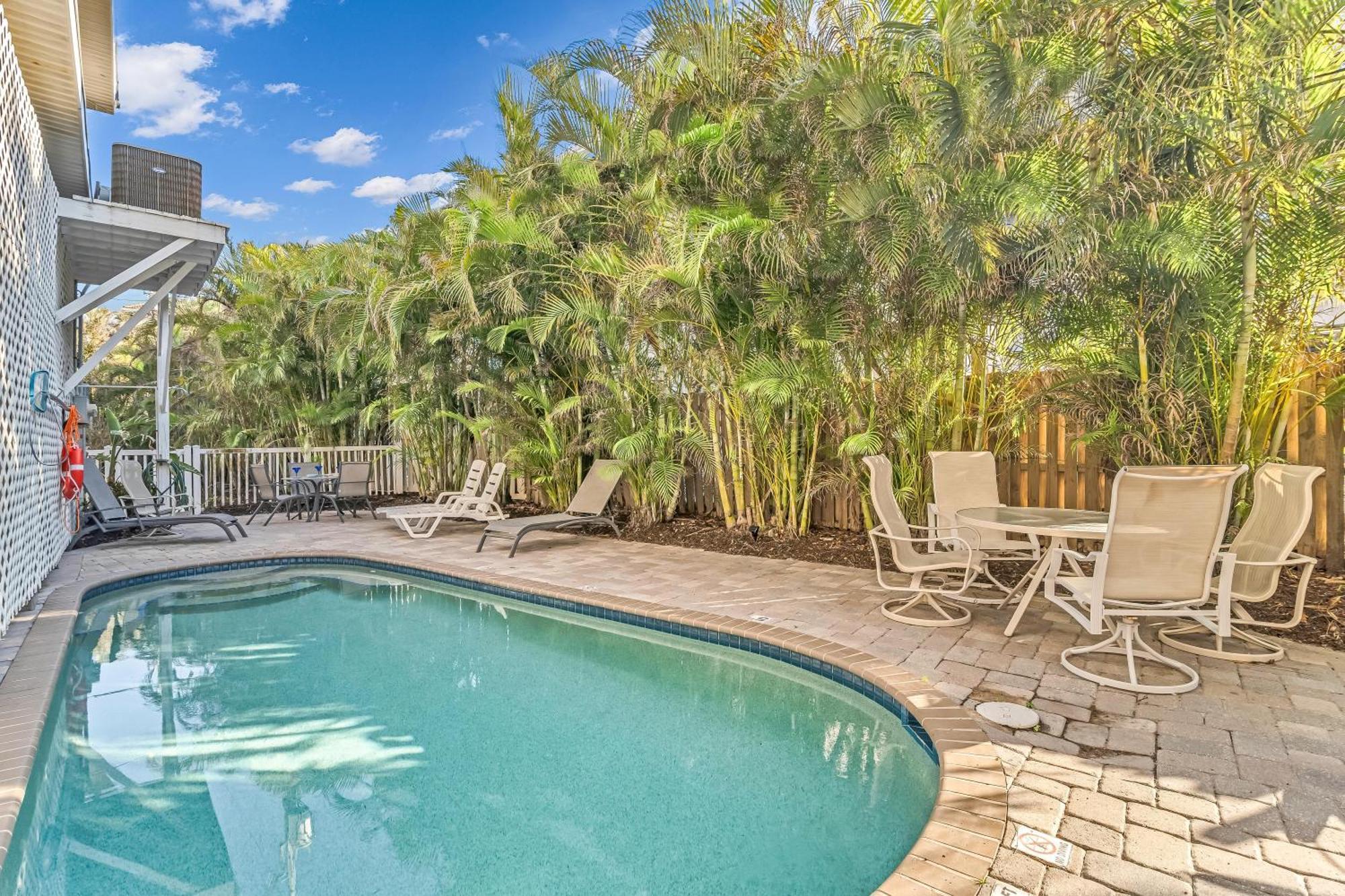 Beachside Haven - 650c * Siesta Key