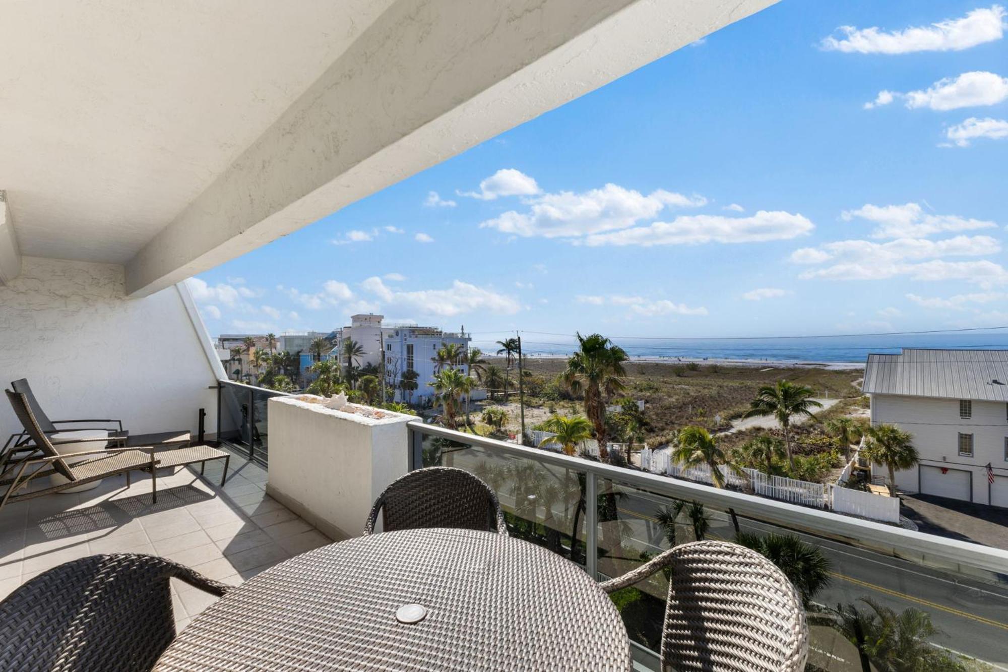 Tivoli By The Sea Apartment *