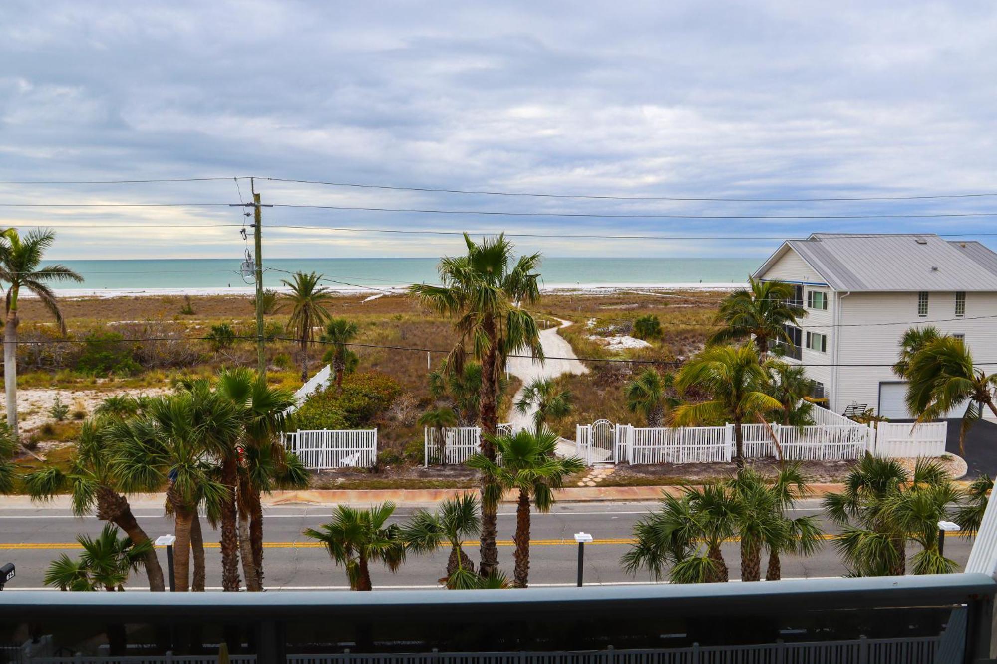 Apartment Tivoli By The Sea