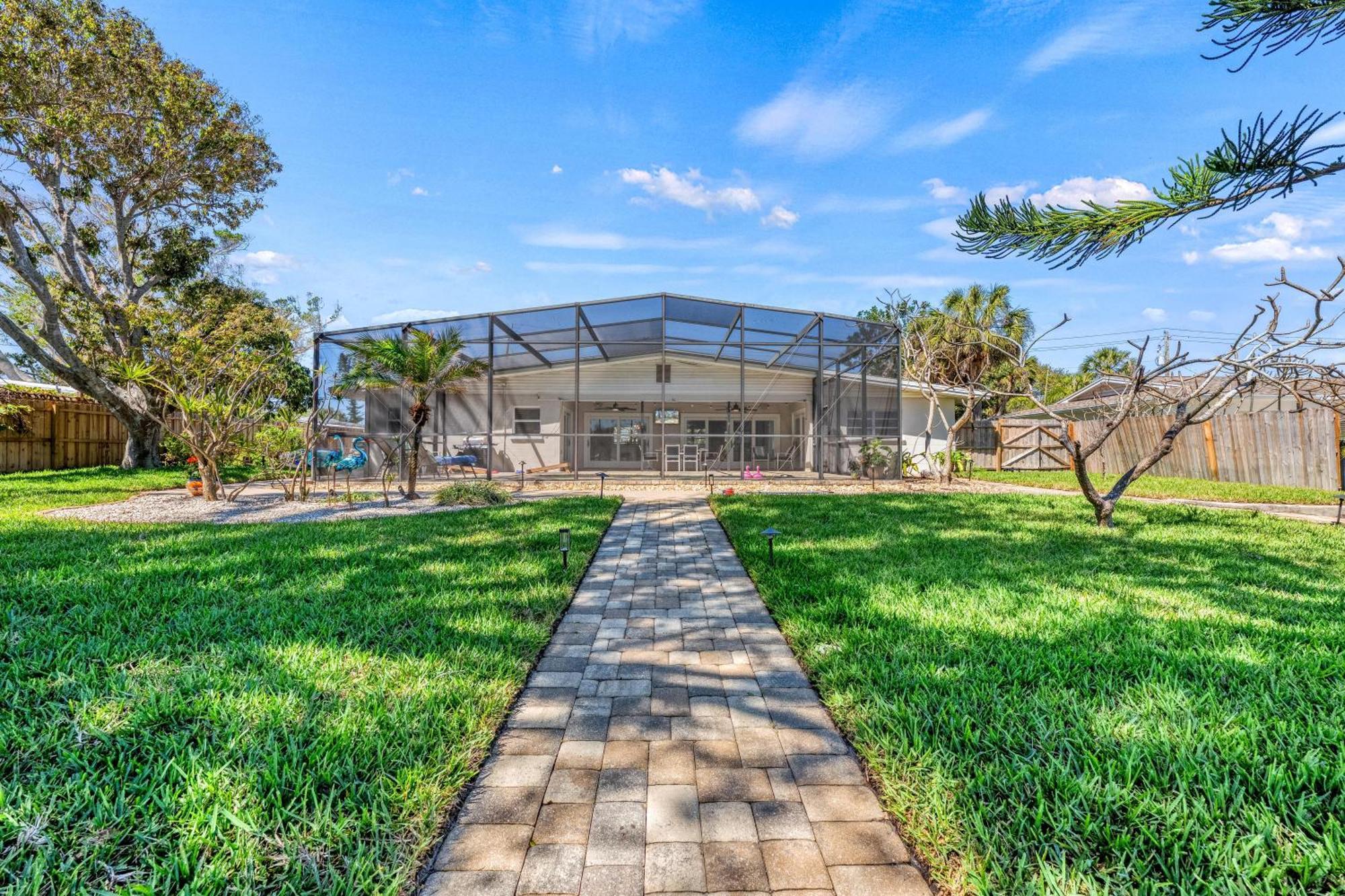 Waters Edge - 5049 Siesta Key