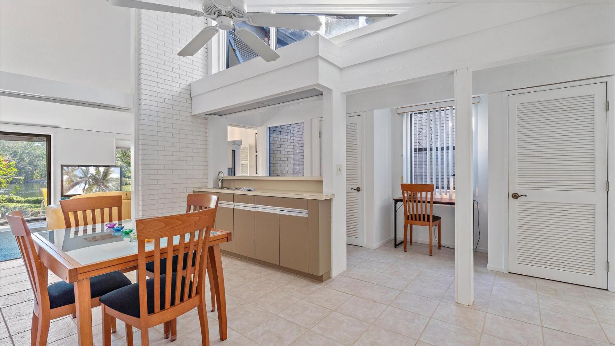 Sandy Cove Oasis Holiday home