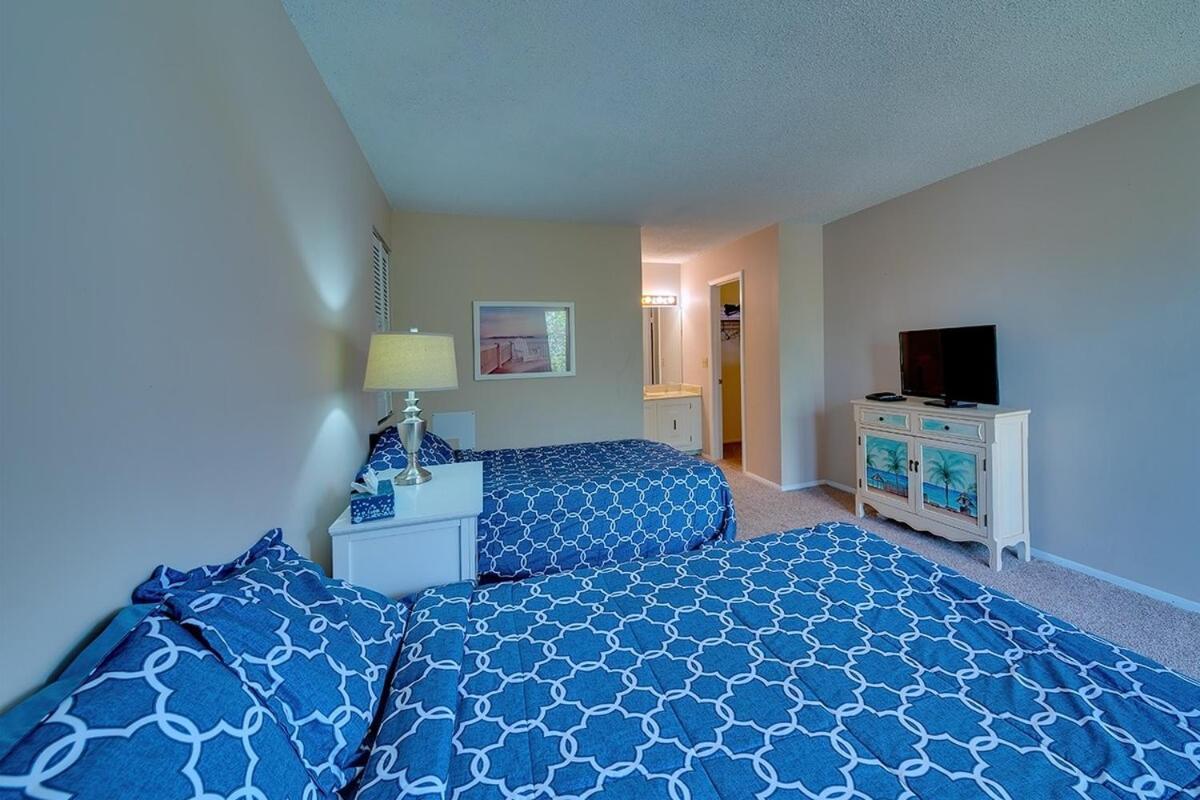 - 2 Bedroom - 3 Beds - 3 Bathroom Duplex With Heated Swimming Pool