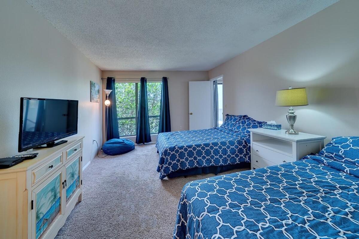 - 2 Bedroom - 3 Beds - 3 Bathroom Duplex With Heated Swimming Pool Apartment