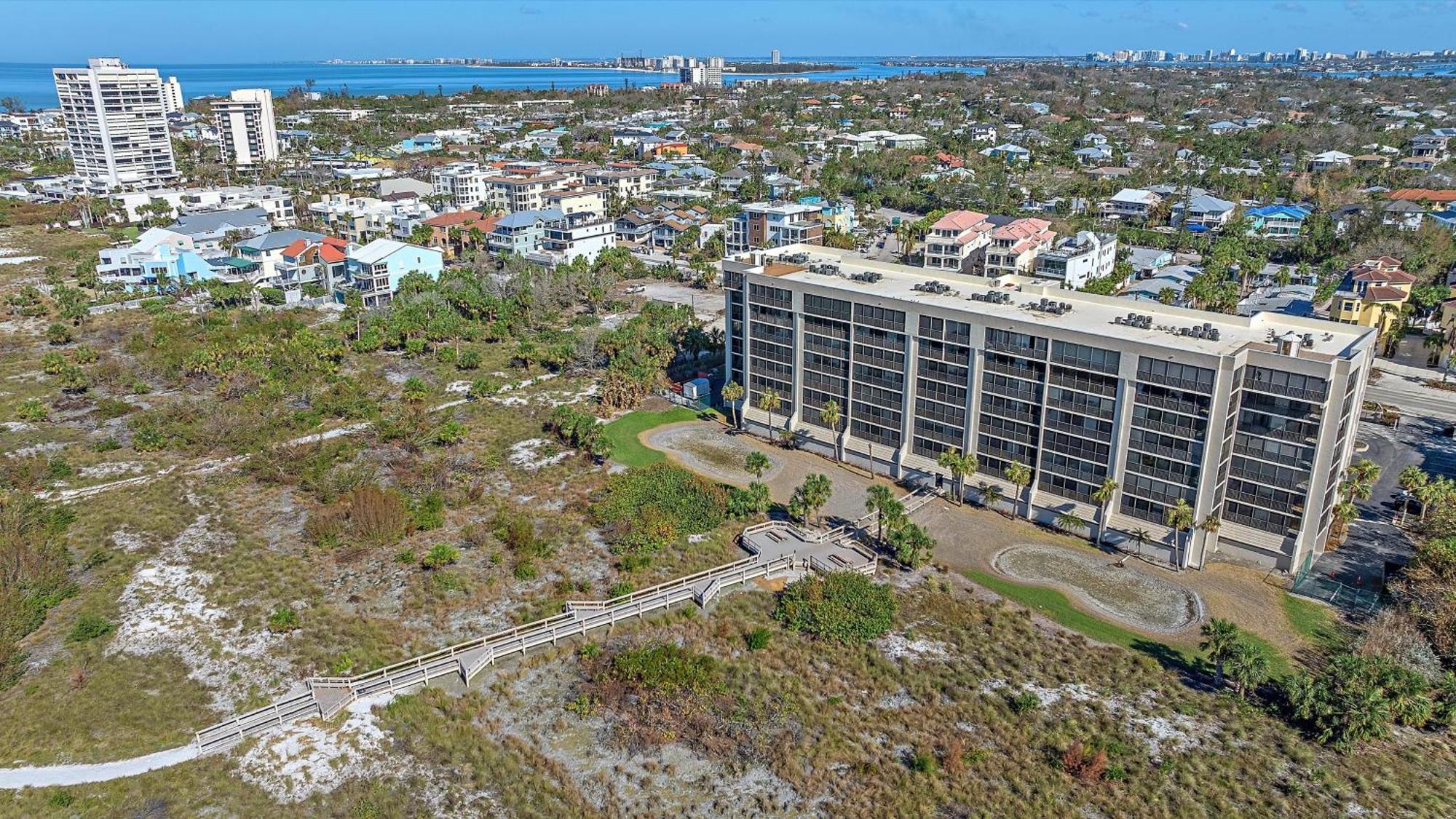 Gulf View Escape Apartment *