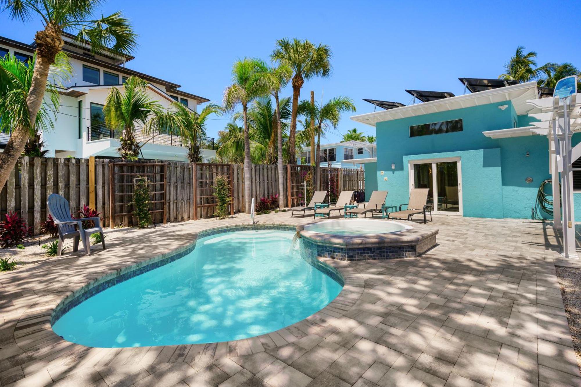 The Ringling House 3*