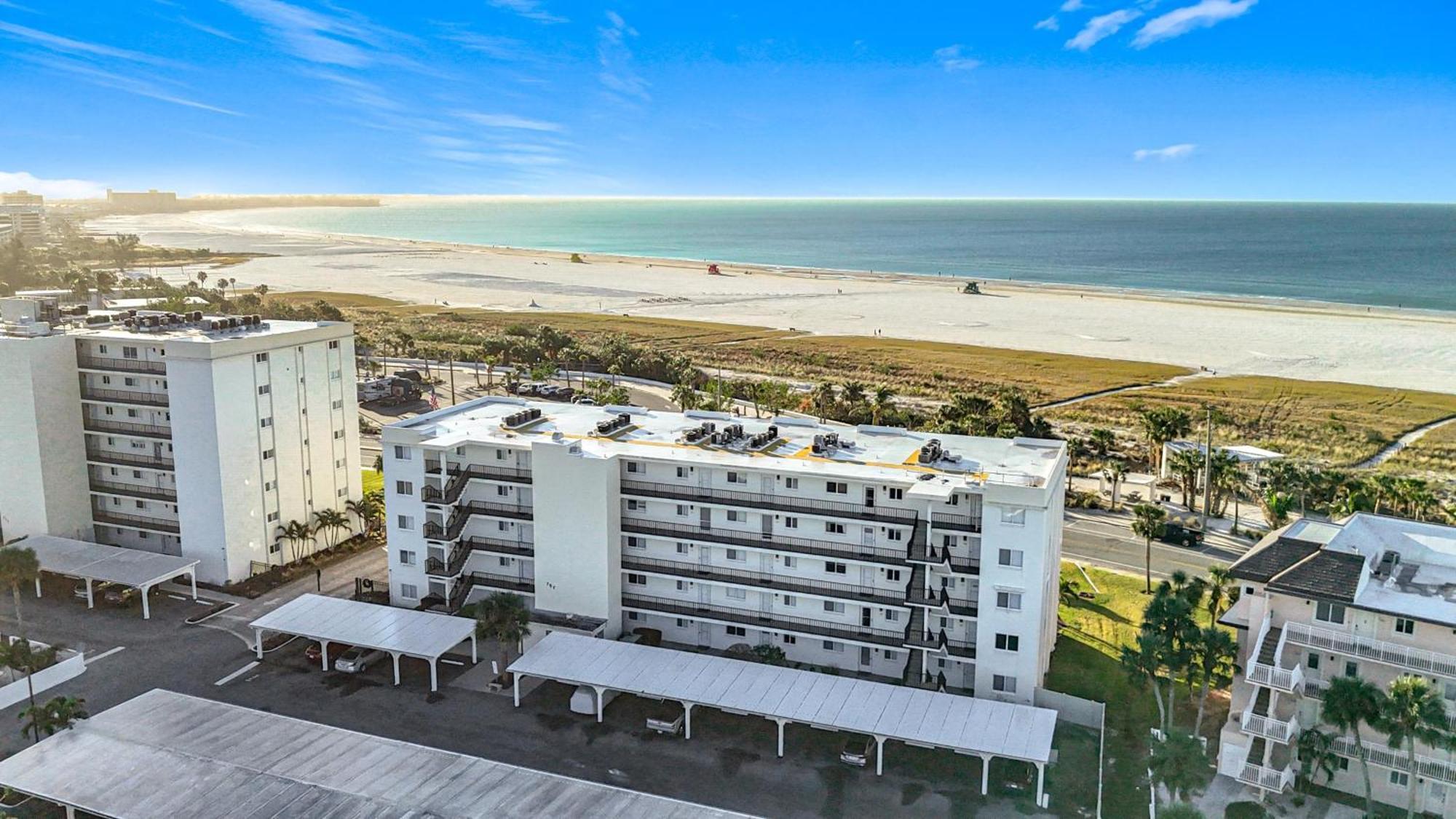 Crescent Royale 515 Siesta Key