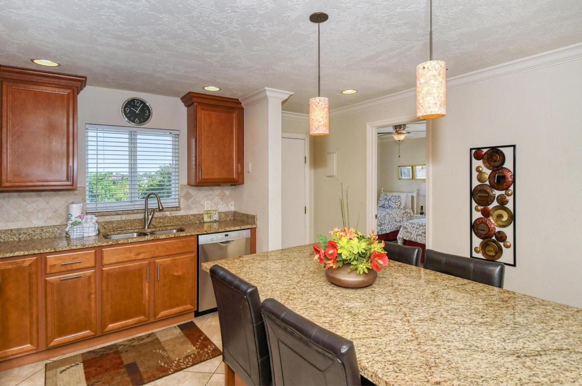 Crescent Royale 315 * Siesta Key