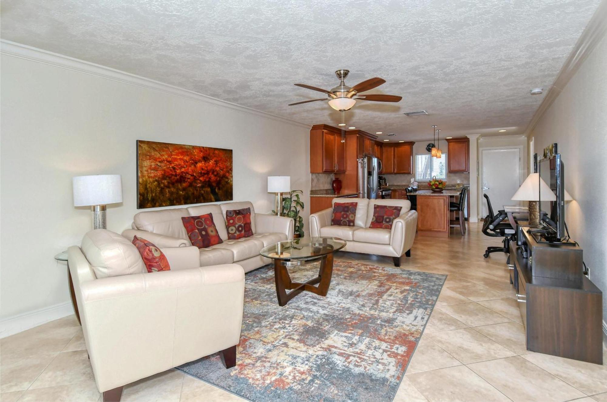 Crescent Royale 315