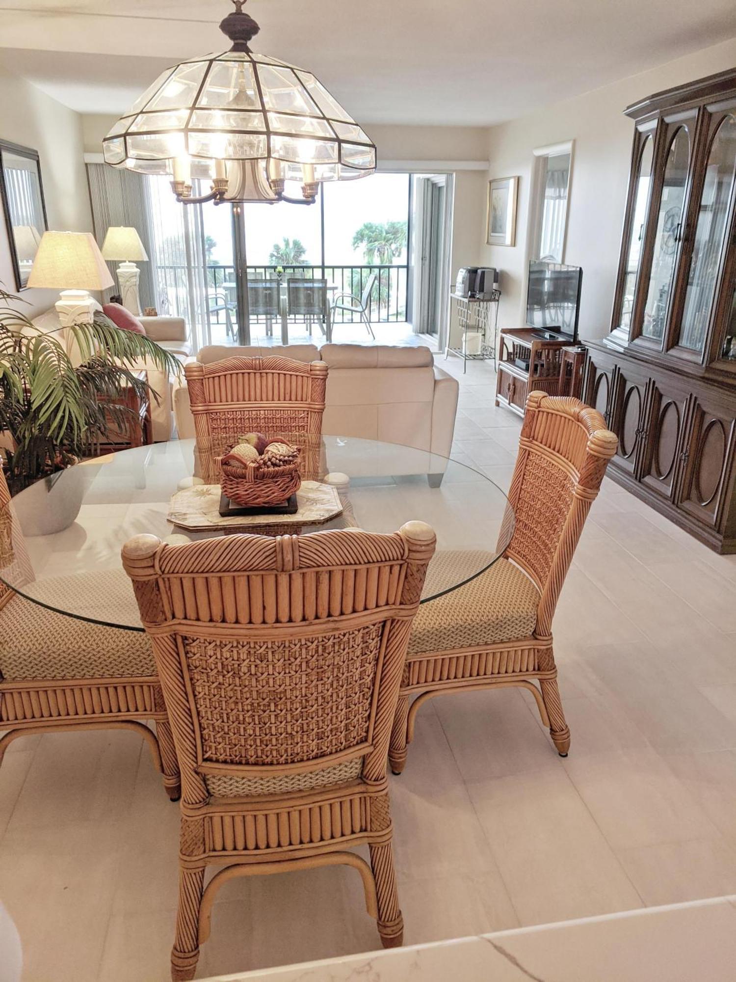 Crescent Royale 300 *
