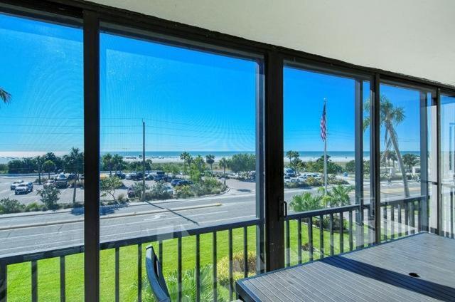 Crescent Royale 3c