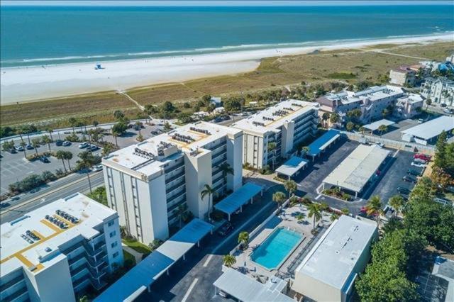 Holiday home Crescent Royale 515