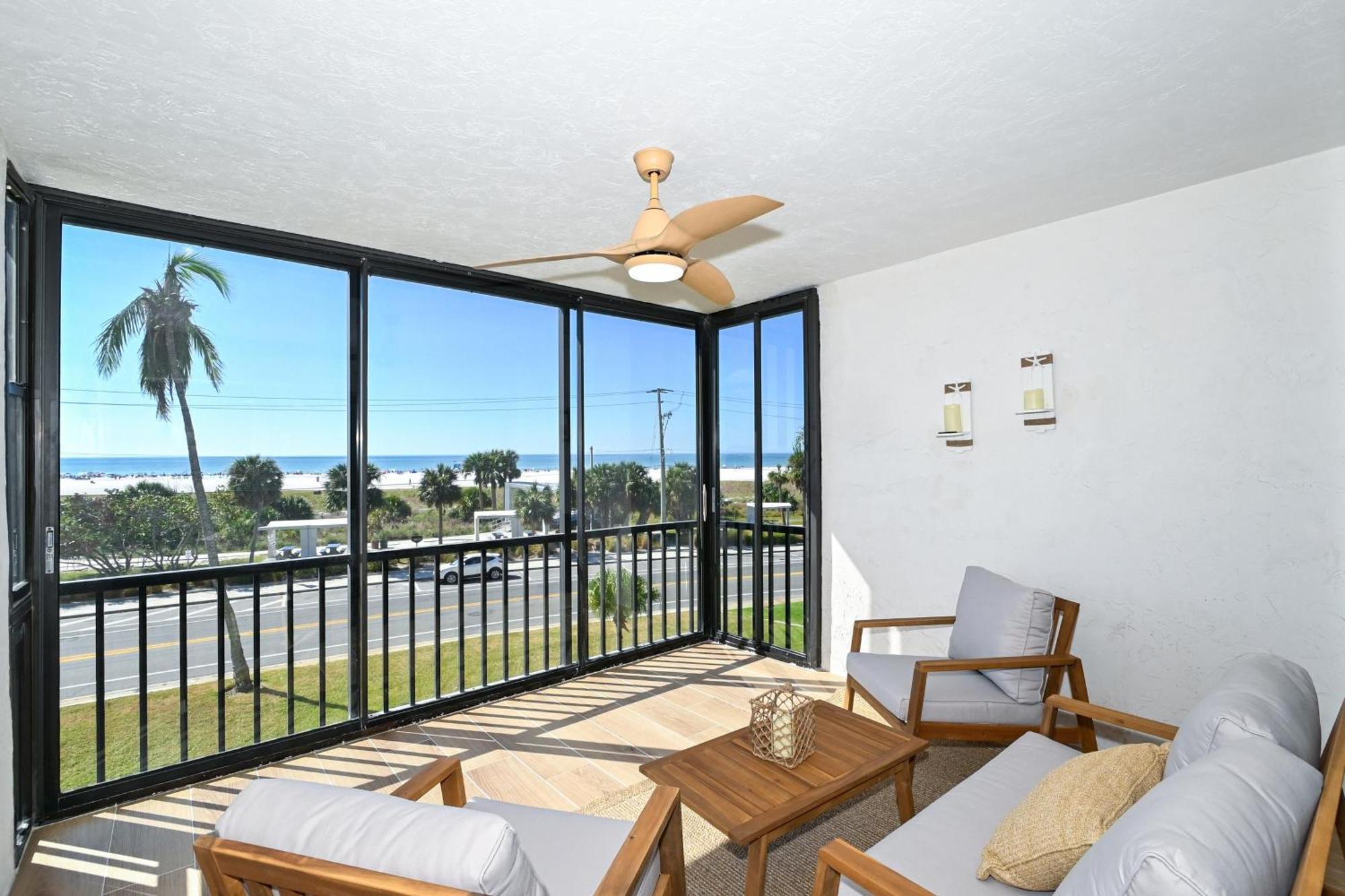 Crescent Royale 304
