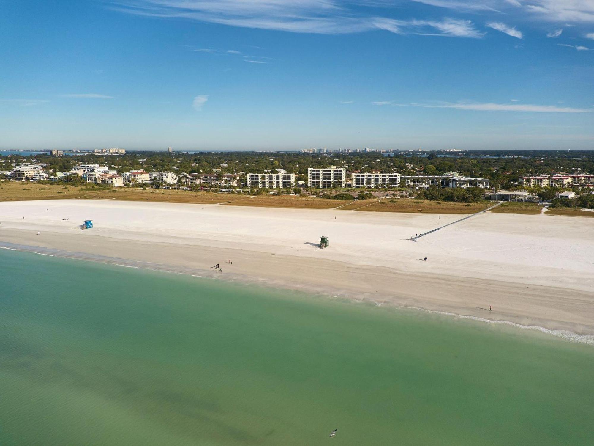 Crescent Royale 210 * Siesta Key