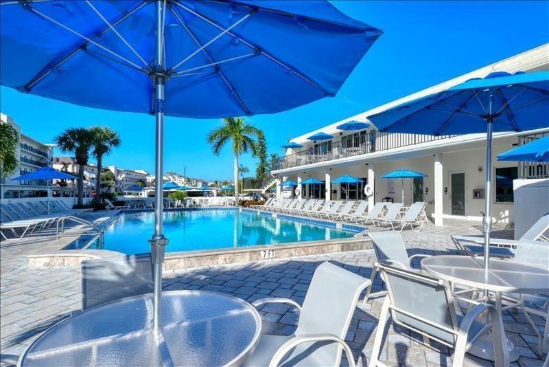 Crescent Royale 505 * Siesta Key