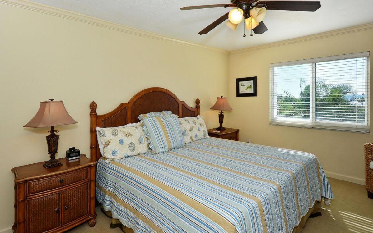 Crescent Royale 303 *