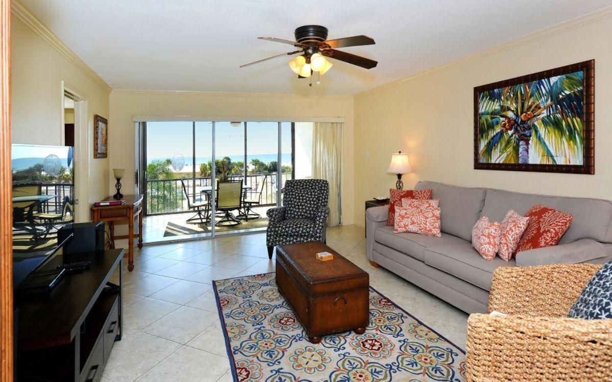 Holiday home Crescent Royale 303