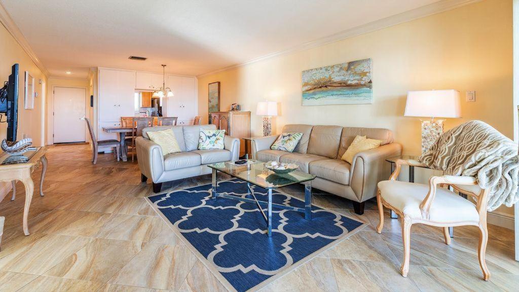 Crescent Royale 301 * Siesta Key