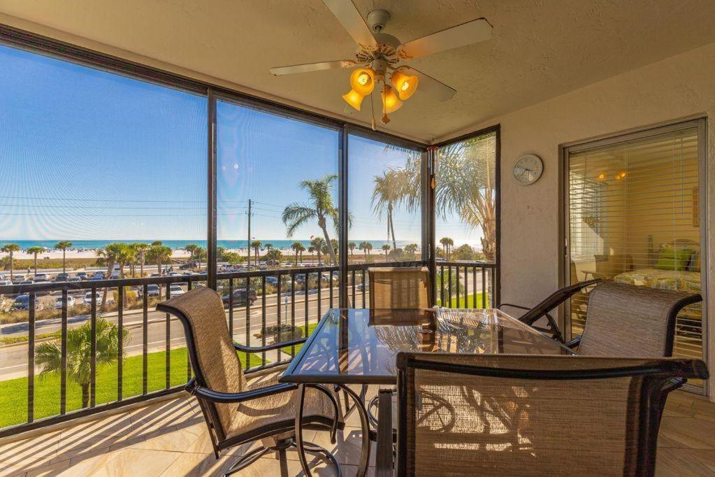 Crescent Royale 301