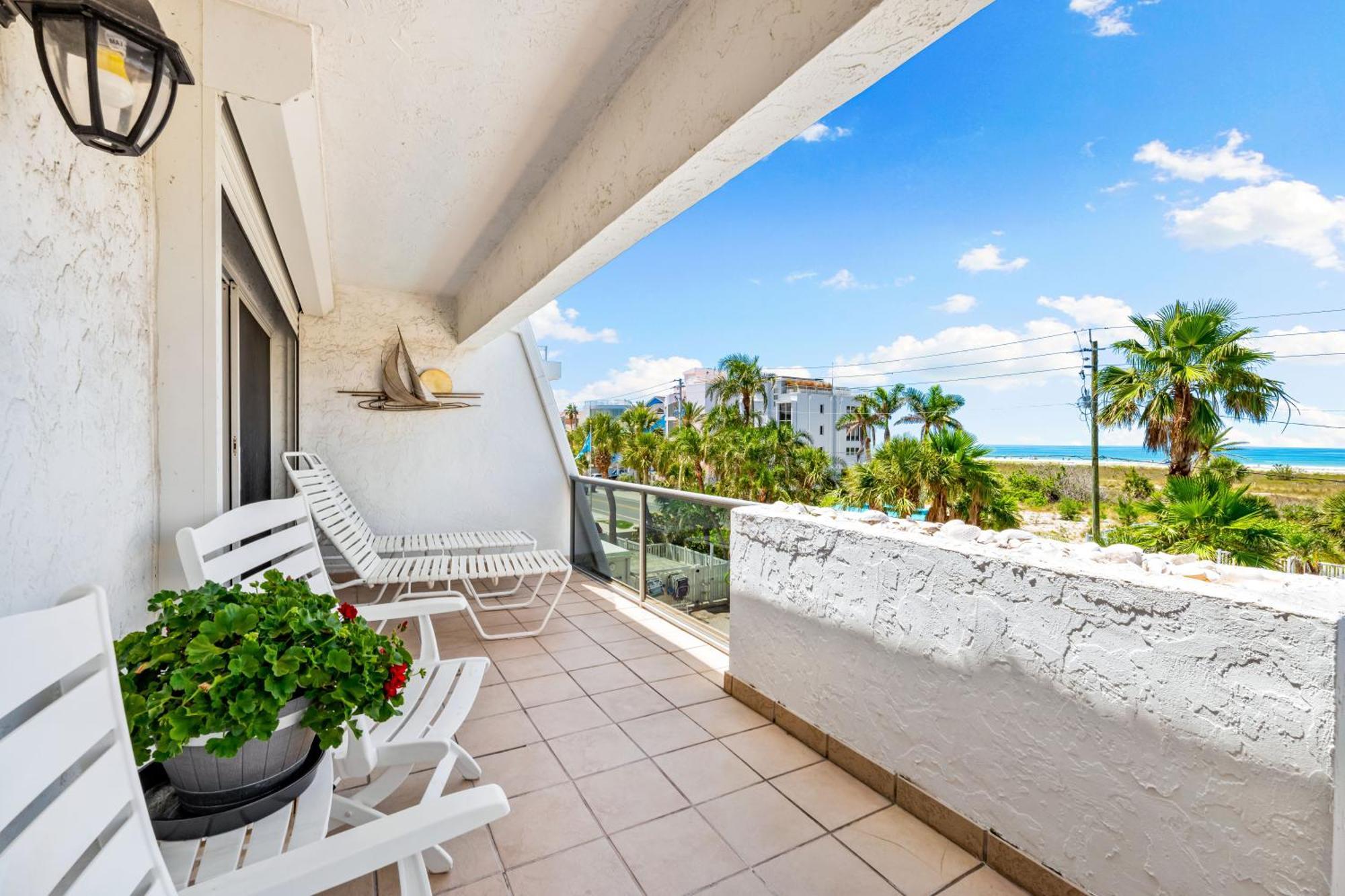 Tivoli By The Sea Apartment *