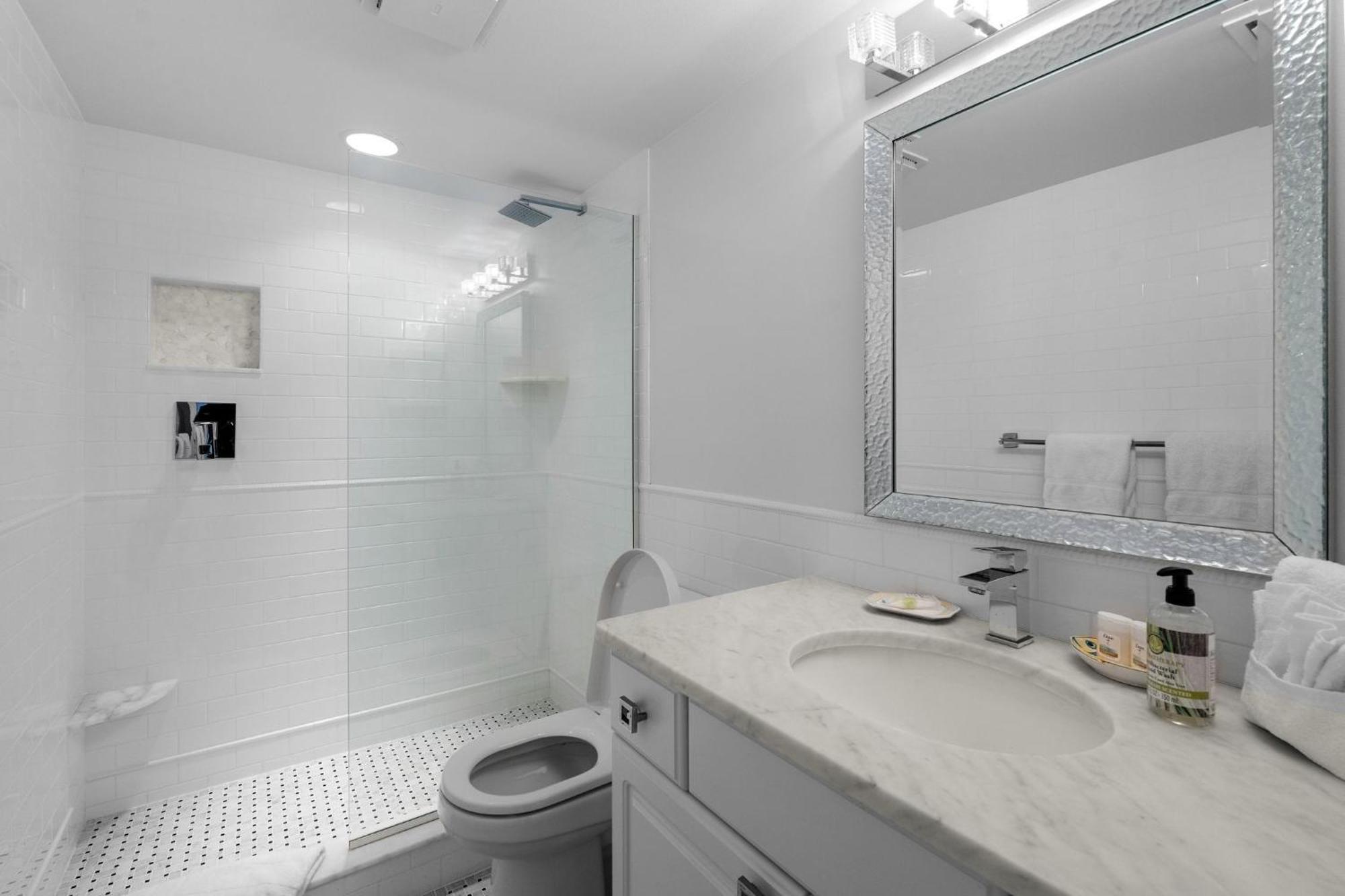 Just Beachy By Beachside Management Apartment