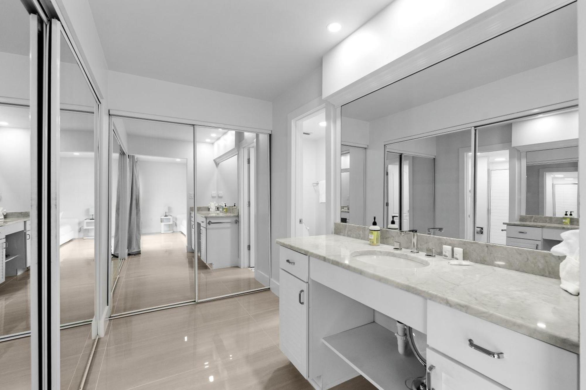 Just Beachy By Beachside Management * Siesta Key