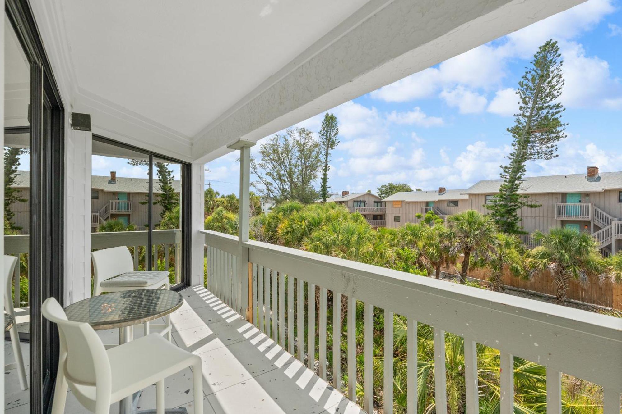 Just Beachy By Beachside Management * Siesta Key
