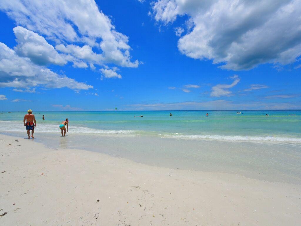 Classic Beachfront Villa Siesta Key