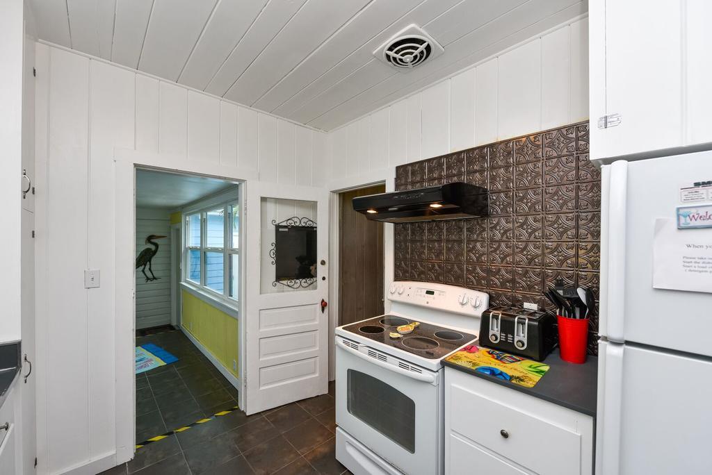 Villa A House On Siesta Beach By Beachside Management