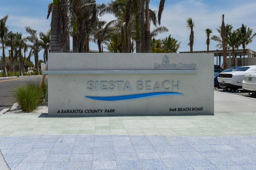 A House On Siesta Beach By Beachside Management * Siesta Key