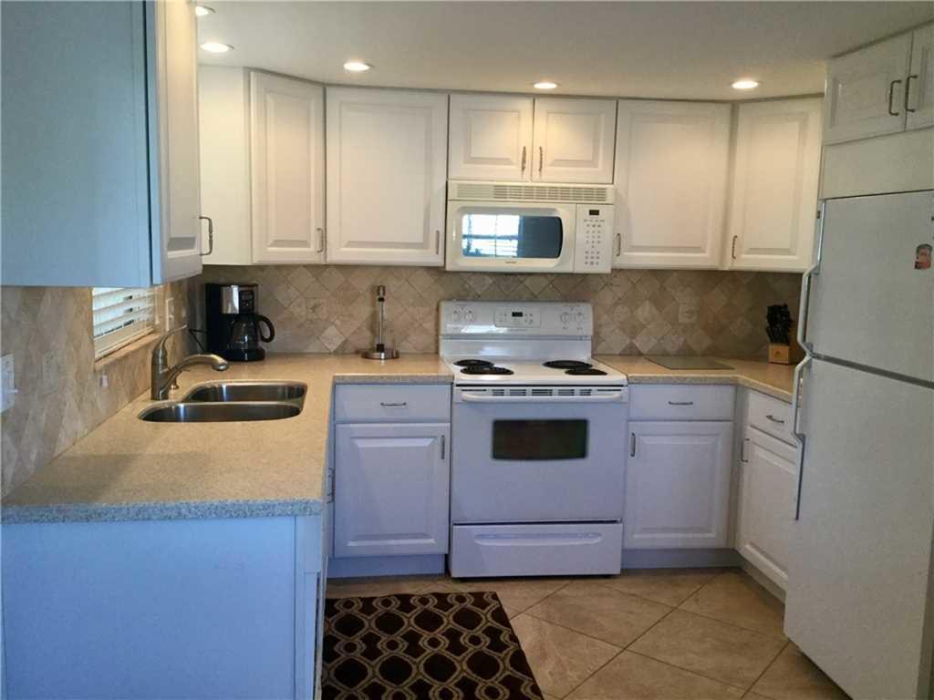 Island House Apartment
